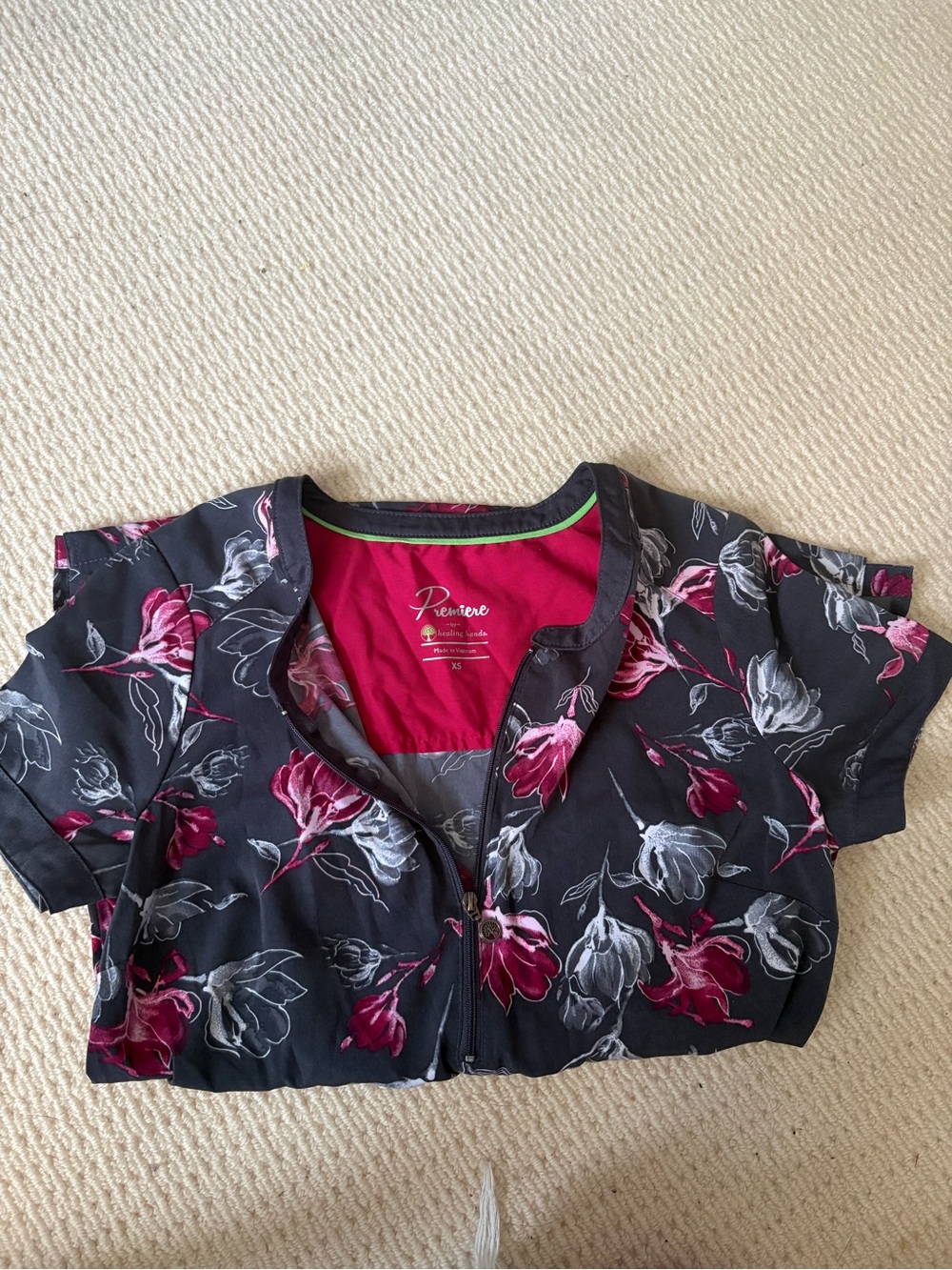 Healing hands Floral Zip-Front Scrub Top in Black & Berry